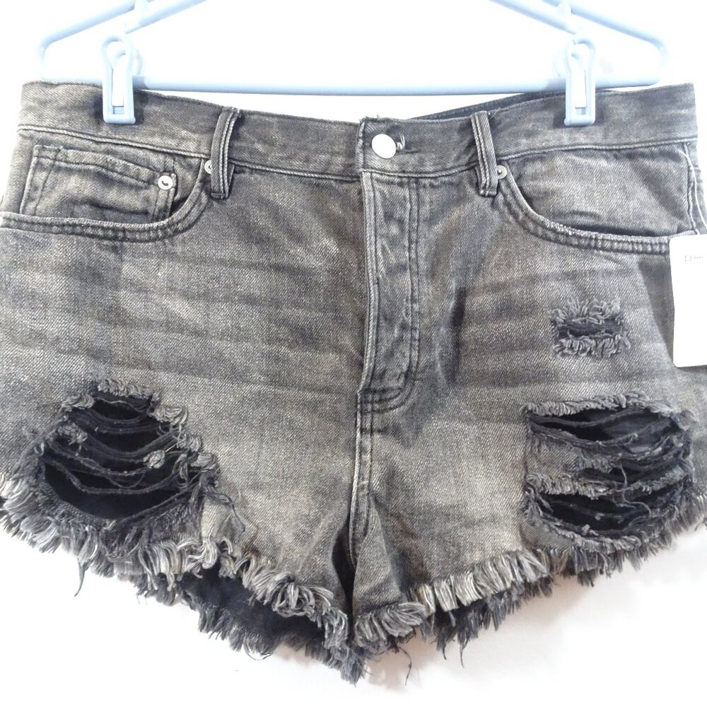 Free People Denim Shorts We The Free Distressed Size 31 Black Raw Hem NEW